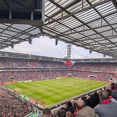 VAR stellt sich mal wieder selbst ins Abseits